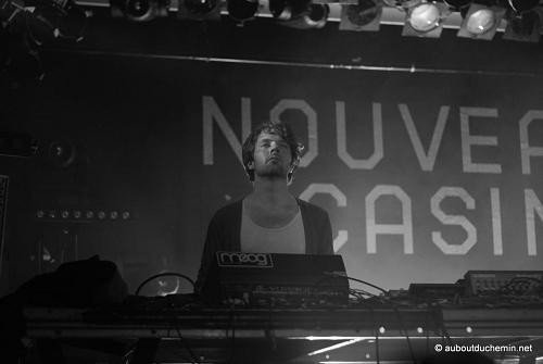 junior_boys___18_08_09___nouveau_casino_12.jpg